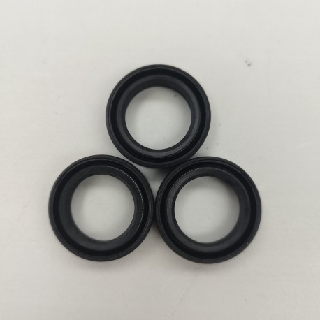 RCC22004TS - OIL SEAL W/ SPRING (SET OF 3)